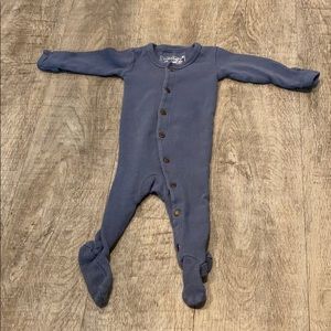 L’oved baby button footie